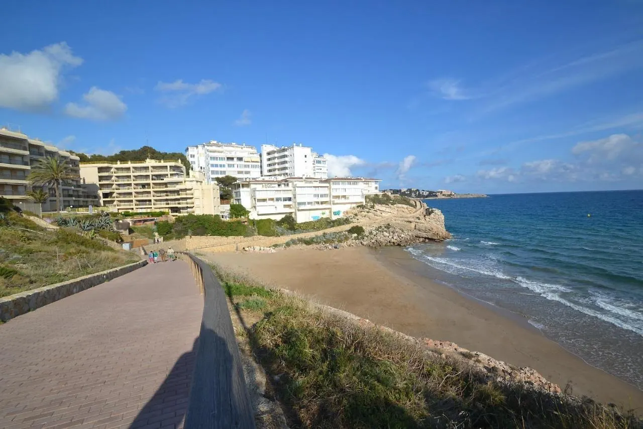 Apartamento Con Piscina En 살루