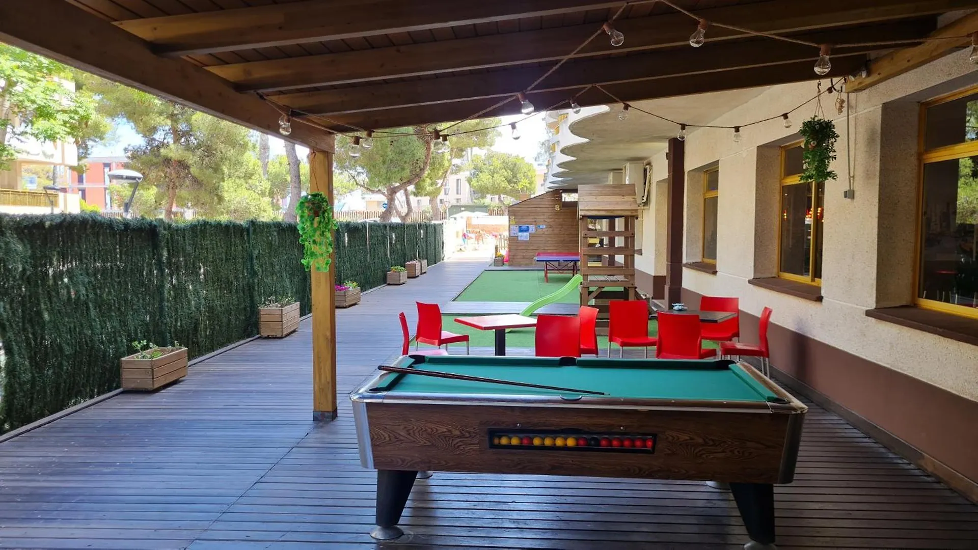Apartamento Con Piscina En Salou Spanien
