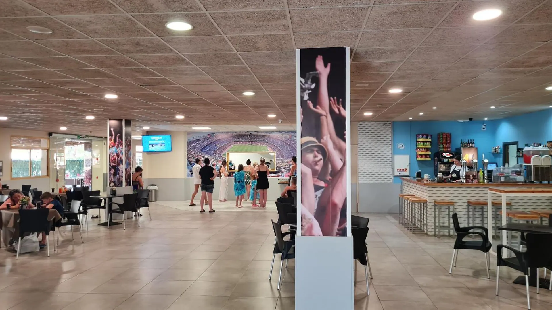 Apartamento Con Piscina En Salou